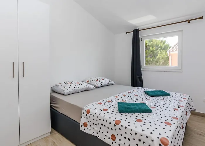 Budimir 5 By Interhome Apartman